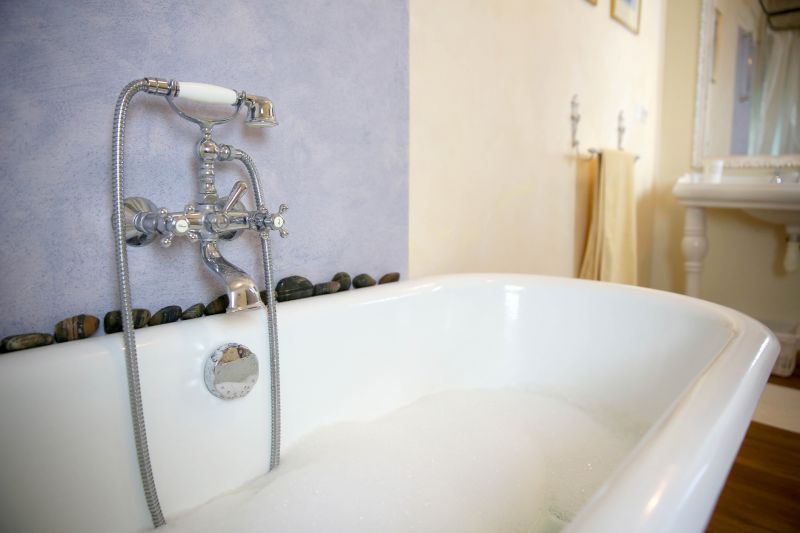 Cost of Bathtub Refinishing in Lockhart, TX